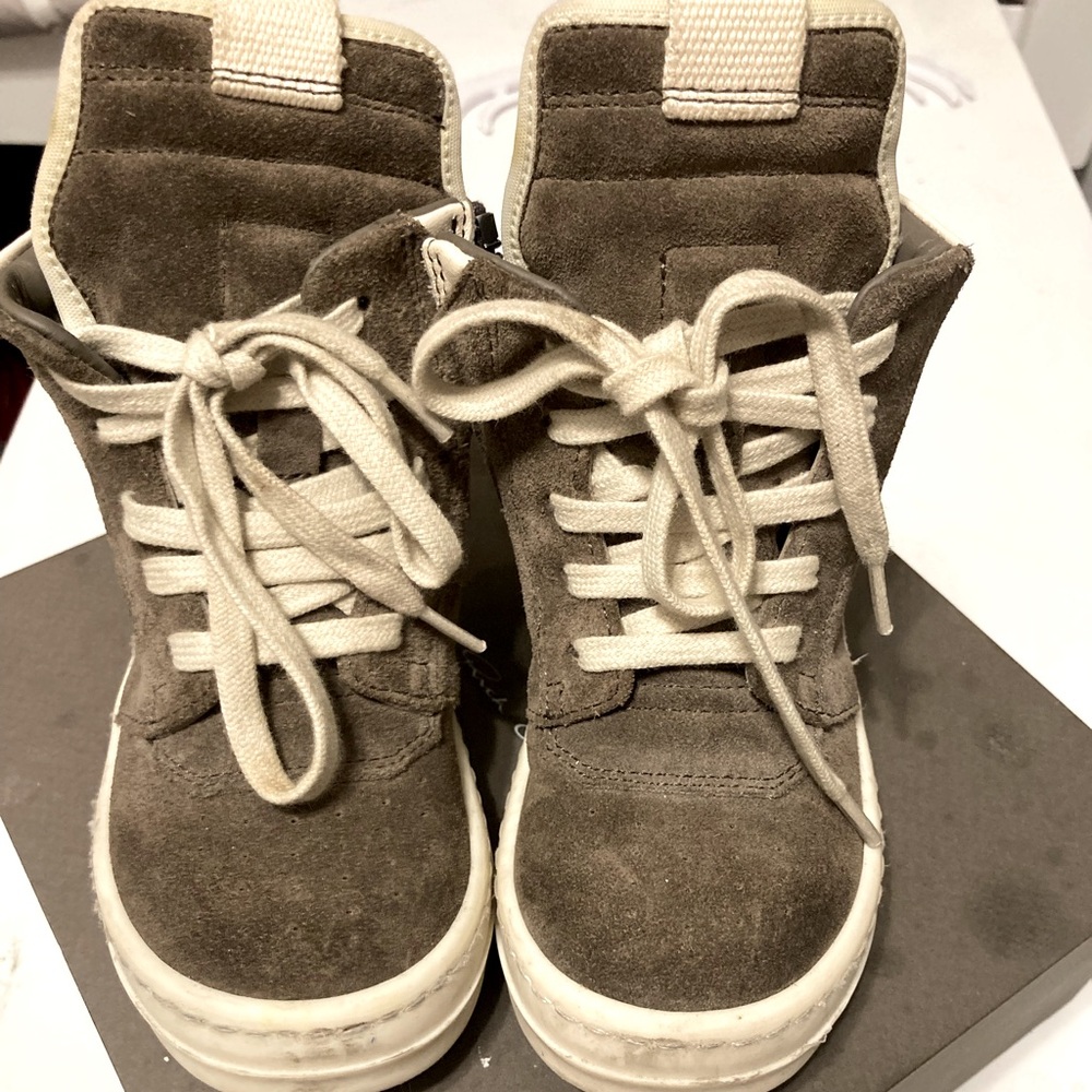 Worn twice still in great condition